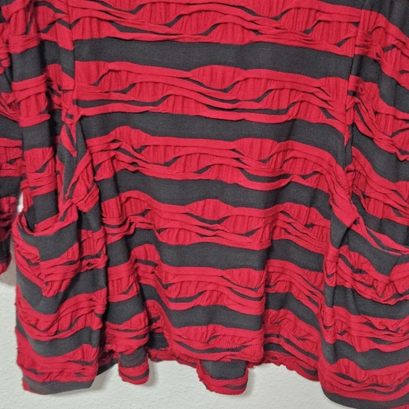 Yushi art to wear top size small - Picture 3 of 12